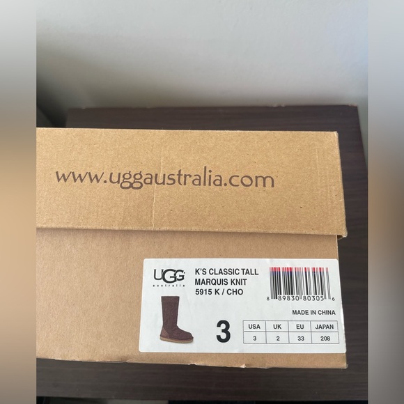 UGG Kids Classic Cardi Cabled Knit Boots - Y3 - Picture 6 of 6